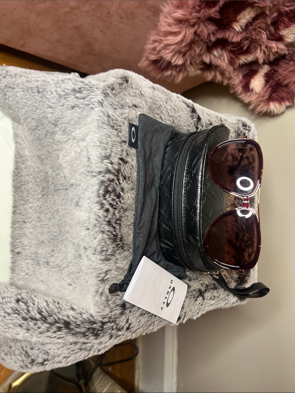 Oakley Aviator Style Women's Sunglasses in Brown Gradient Red - Picture 6 of 8